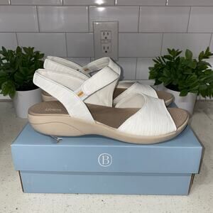 LifeStride Women’s 11 Cheerful Sandal Machine Washable Velcro Strap in White